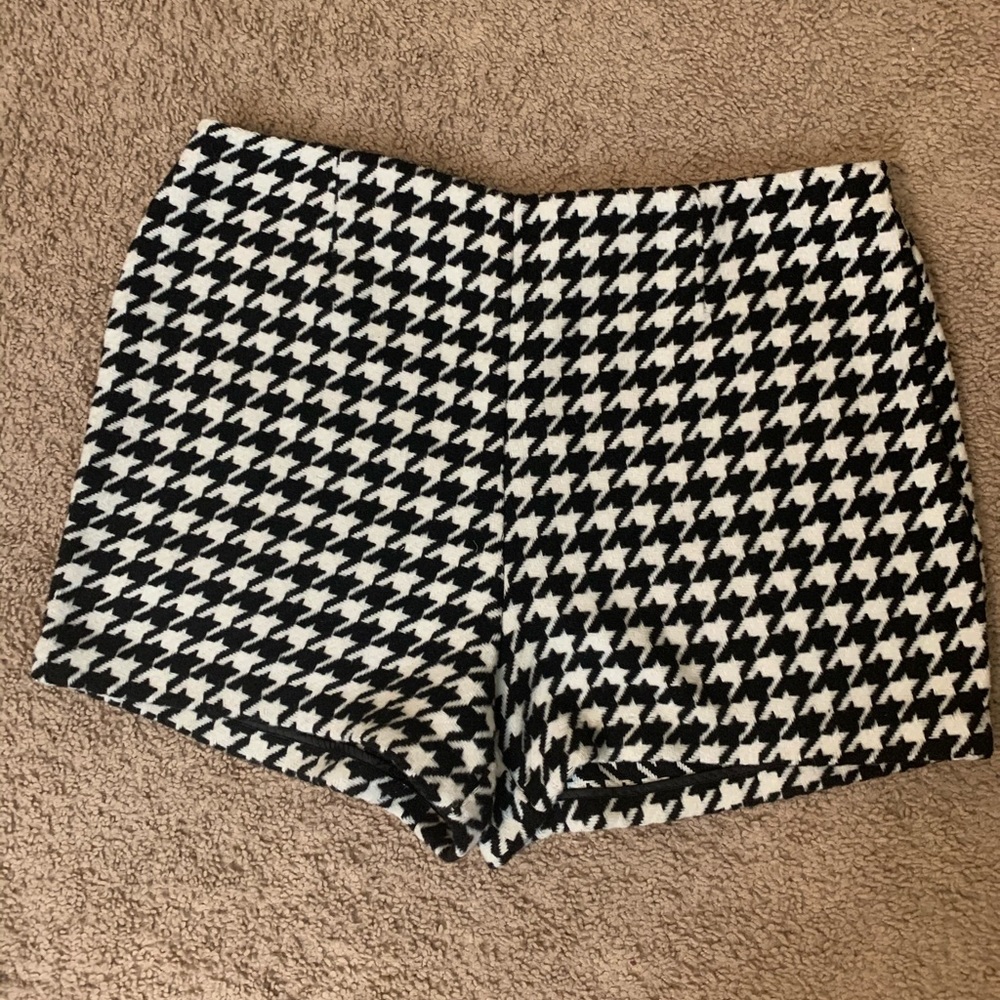 Plus Size Short - Picture 2 of 12